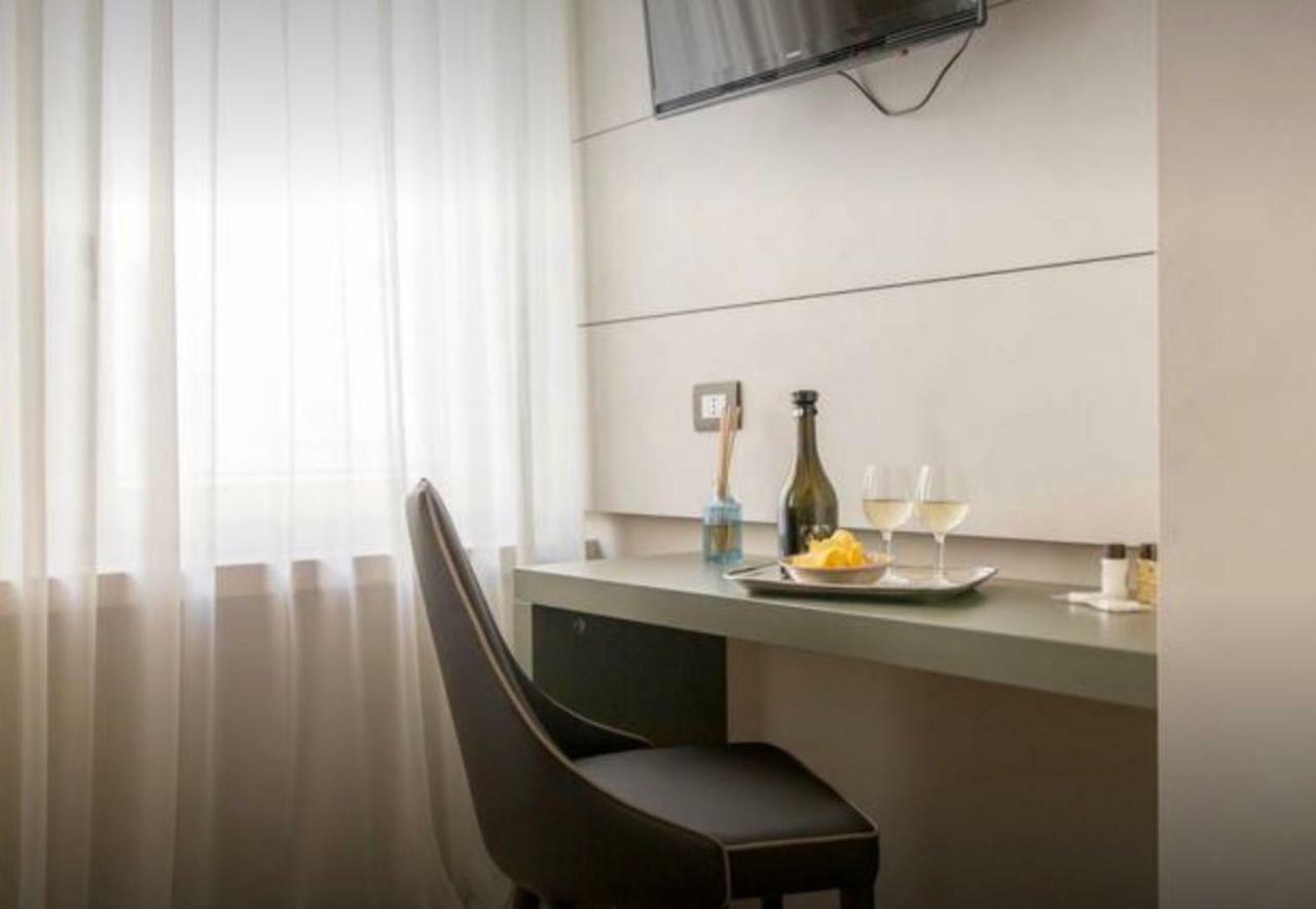 Accademia 21 Bed & Breakfast Mantova Exterior photo